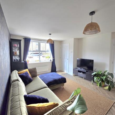 3 bed Semi-Detached for sale Image 7