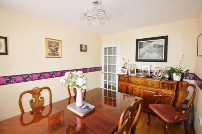 bedroom 4 / dining r