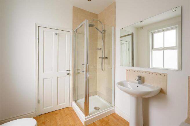 3 bed Terraced for sale Image 12