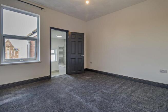 2 bed Terraced for sale Image 6
