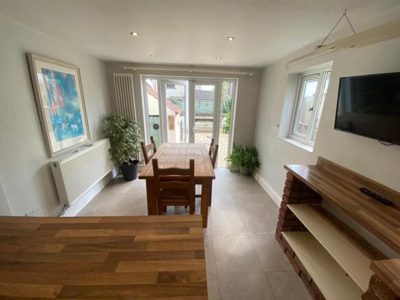 original-E9E493FD-CADE-4EBE-A302-FE3FB9E17615