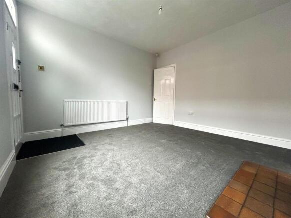 Living room 3.jpeg