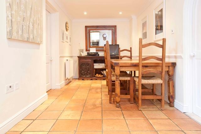 Dining area (off kit