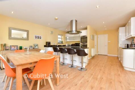 Downs Way Close, Tadworth, Surrey