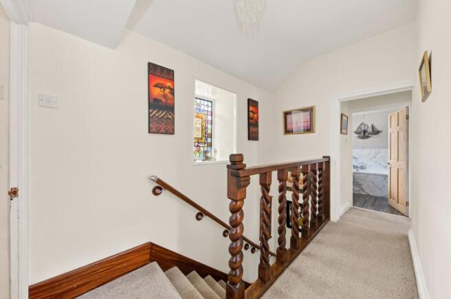 3 bed Semi-Detached for sale Image 10