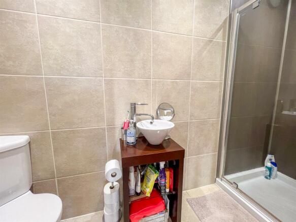 En-Suite Shower
