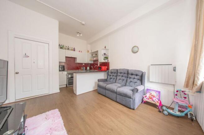 Lounge Kitchen