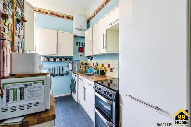 2 bed Flat for sale Image 9