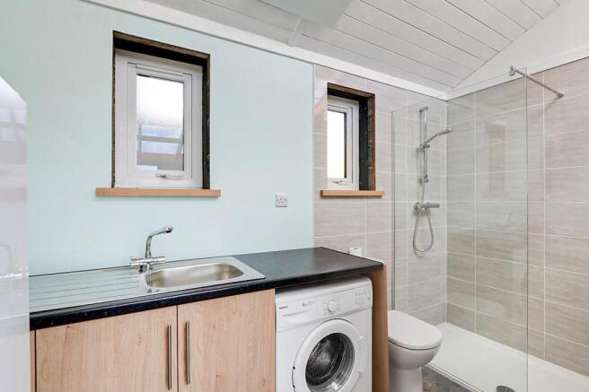Utility/Shower Room