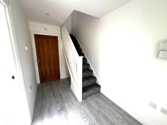 281 abbey road hallway 1.jpg