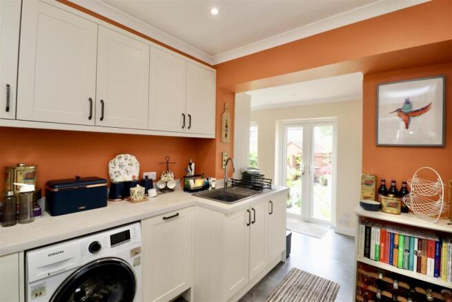 3 bed House for sale Image 6