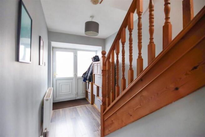 Larch Way, Brockwell, Chesterfield photo 4