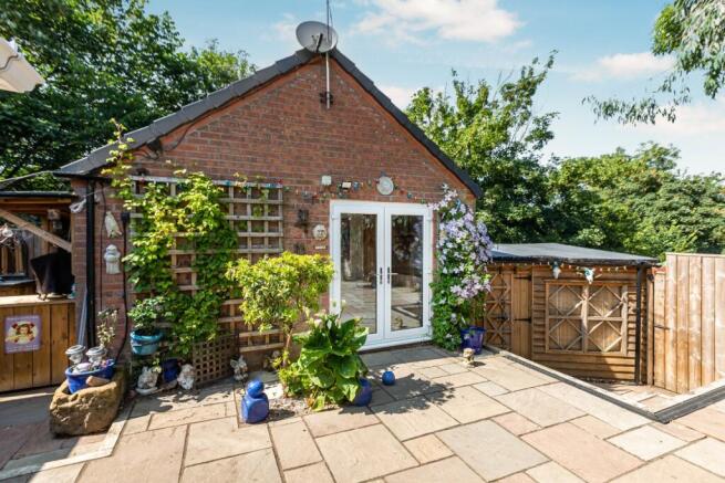 2 bed Detached Bungalow for sale Image 12