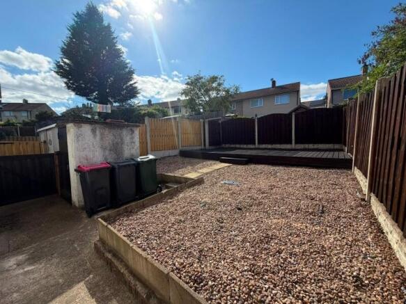 3 bed Terraced to rent Image 8