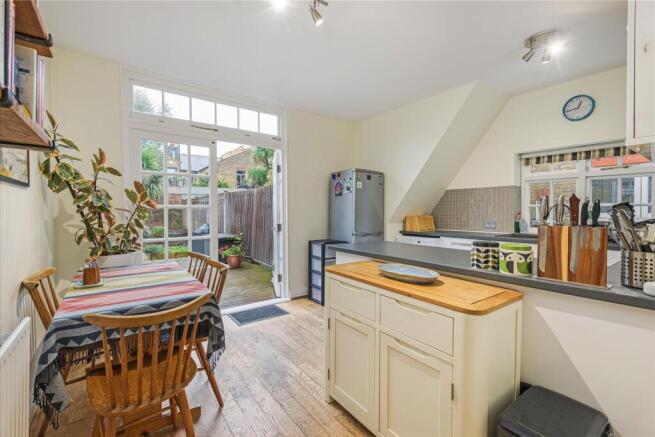 50 Isis St Kit 1.jpg