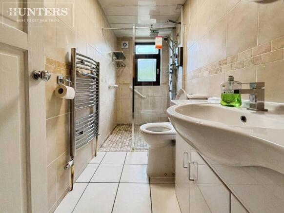 3 bed Terraced to rent Image 8