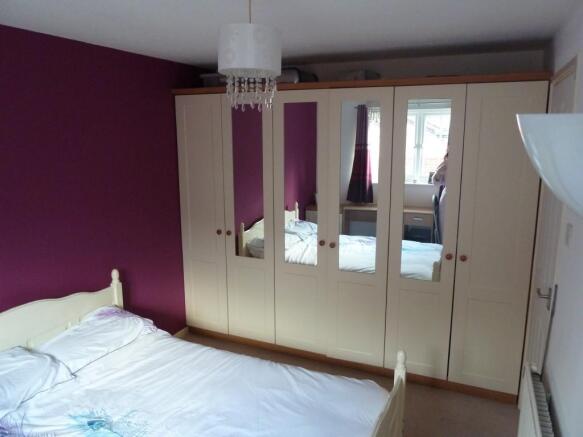 BEDROOM 2
