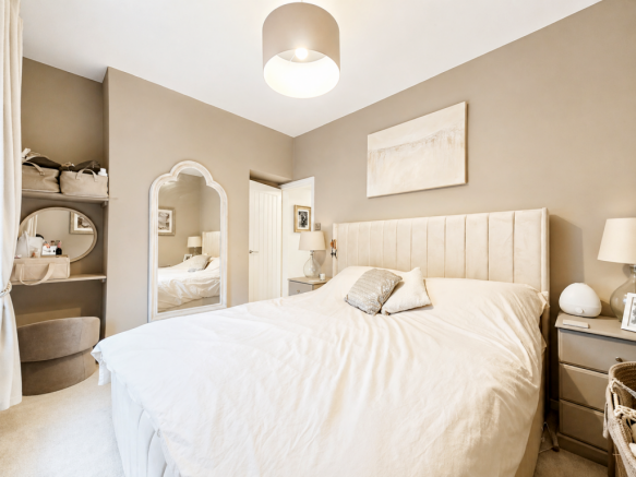 2 bed Terraced for sale Image 6