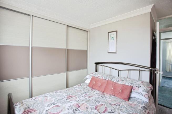 3 bed Semi-Detached for sale Image 12
