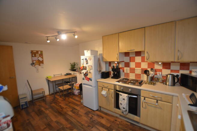 1 bed Apartment to rent Image 6