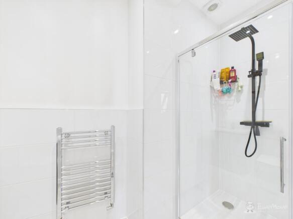 Bathroom- Mark Stephens EweMove Newmarket and Soha