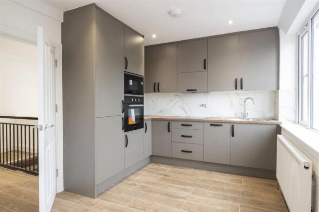 Flat 3, 80 Durham Road,3.jpg