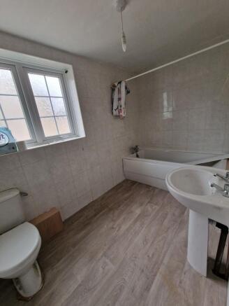 2 bed End of Terrace to rent Image 7