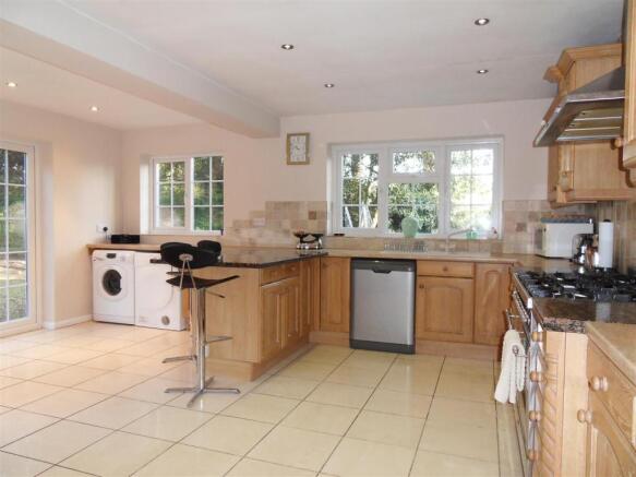 Fitted Living Kitche