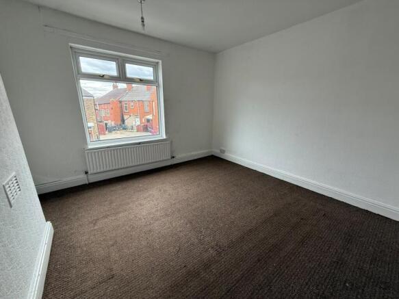 2 bed House to rent Image 10