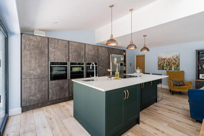 Birtley Green,Bramley,Guildford,Surrey,GU5 0LE photo 4