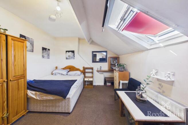 2 bed Apartment to rent Image 9
