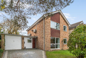 10, Vincent Close, Leatherhead KT22 9PB