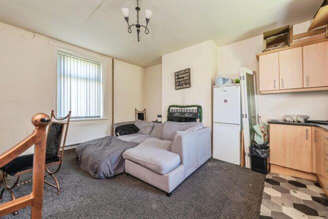 2 bed Semi-Detached for sale Image 7