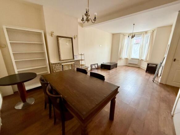 3-bedroom Terraced House Leytonstone High Road
