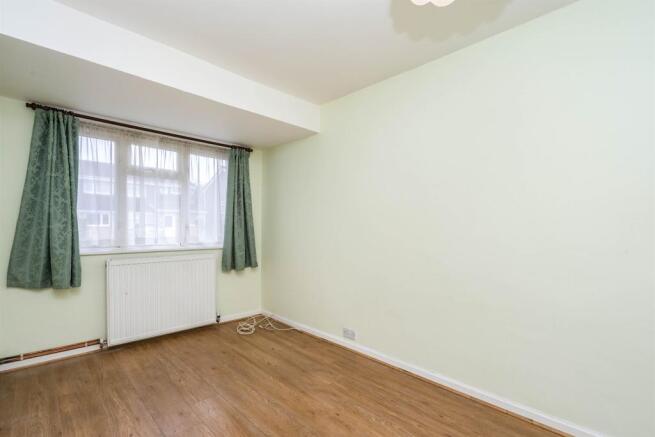 Dining Room/bedroom 4