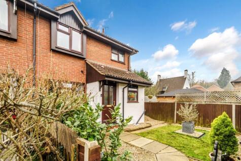 Elmer Mews, Fetcham, Leatherhead