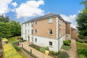 Flat 6, Nelson Court, Glen View, Gravesend DA12 1PL