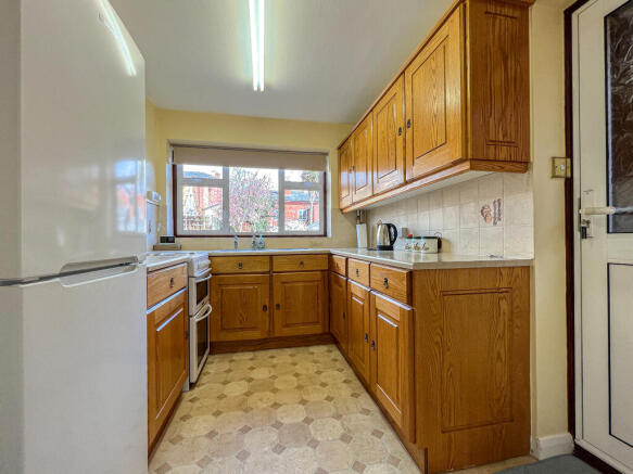 2 Amyand Drive - Kitchen