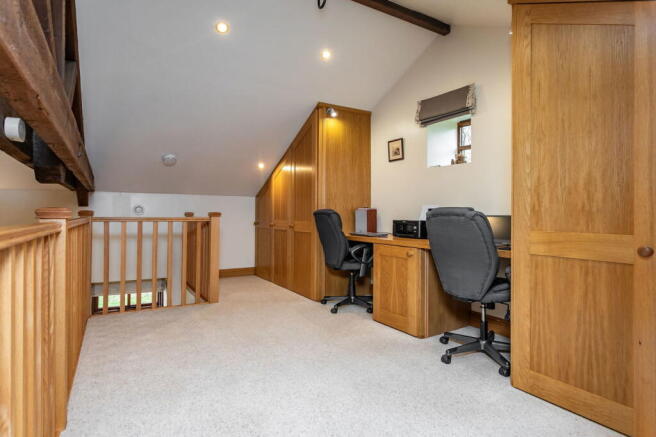 3 bed Detached for sale Image 8