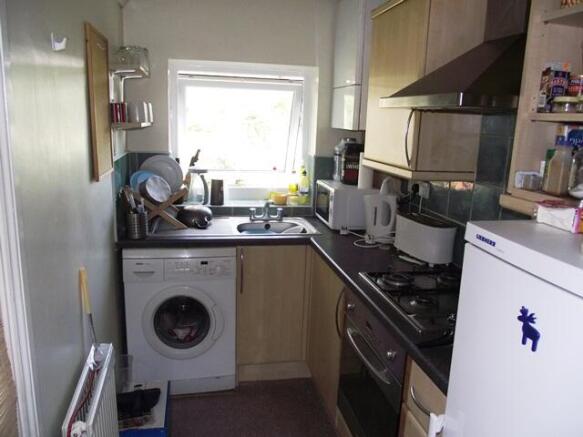 Flat 2 32 Clyde Road