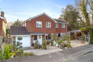 51, Hawthorn Way, Pulborough RH20 4NJ