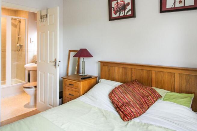 Master En-suite