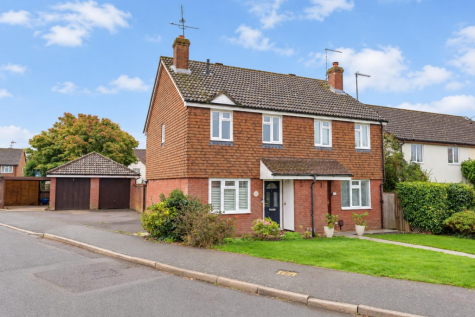 Earlswood Close, Horsham