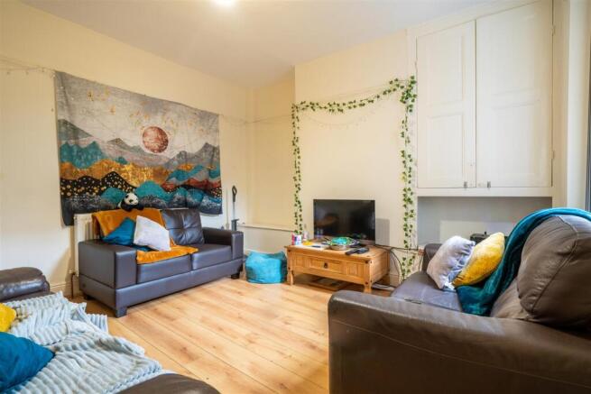 Living Room_.jpg