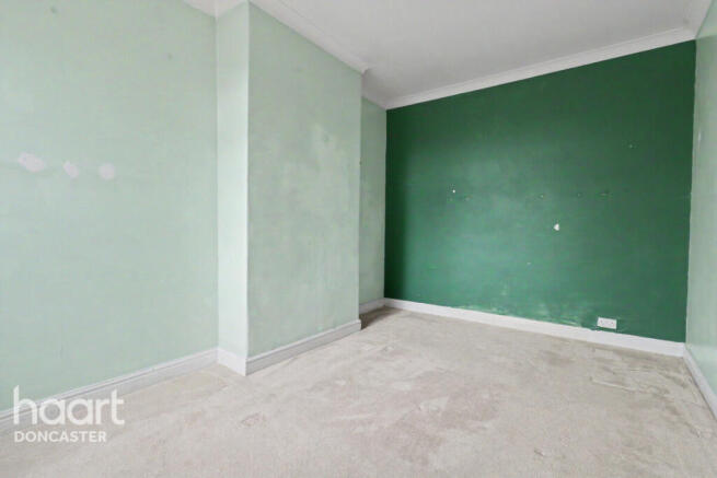 3 bed Terraced for sale Image 12