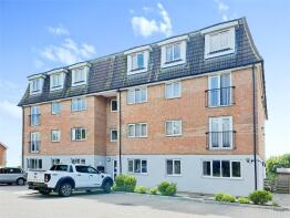 Flat 9, 195 St George's Lodge, The Ridge, Hastings TN34 2AE