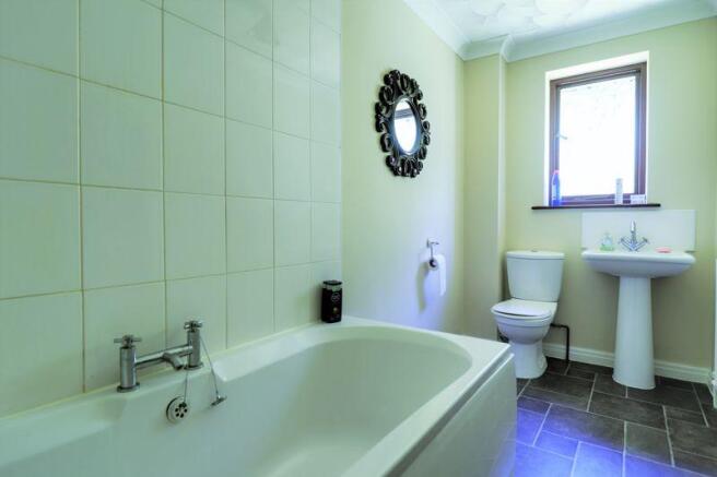 Bedroom 1 En-Suite Bathroom