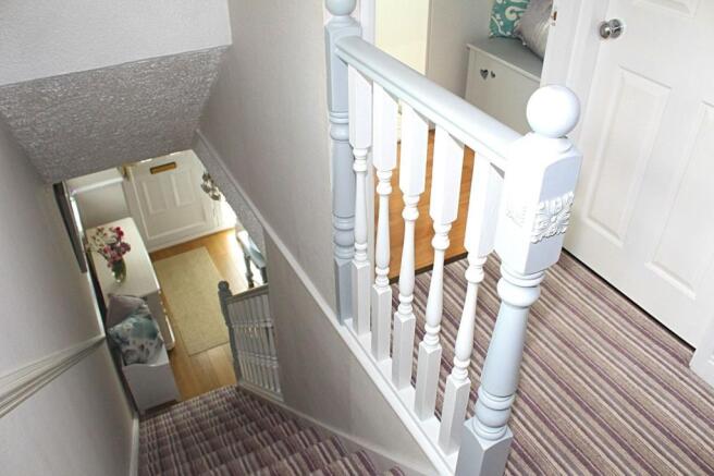FIRST FLOOR LANDING