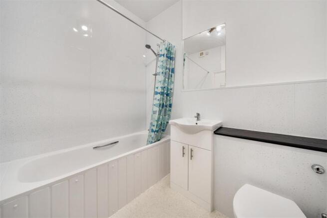 bathroom fort road 1.jpg