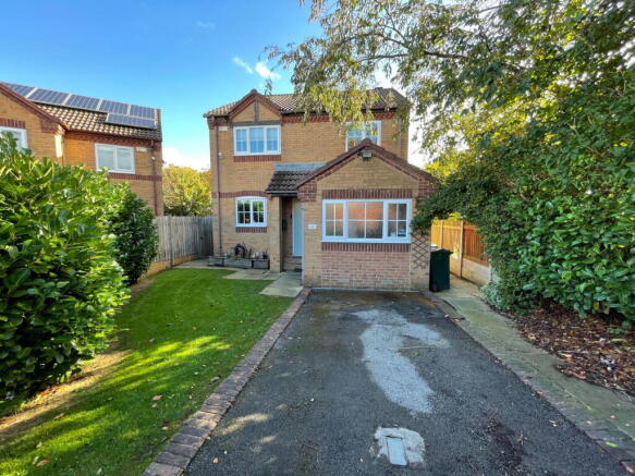 4-bed detached on Salters Way, Penistone, Sheffield, S36 6UE, £390,000